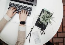 10 Ways to Make Extra Money as a Graphic Designer